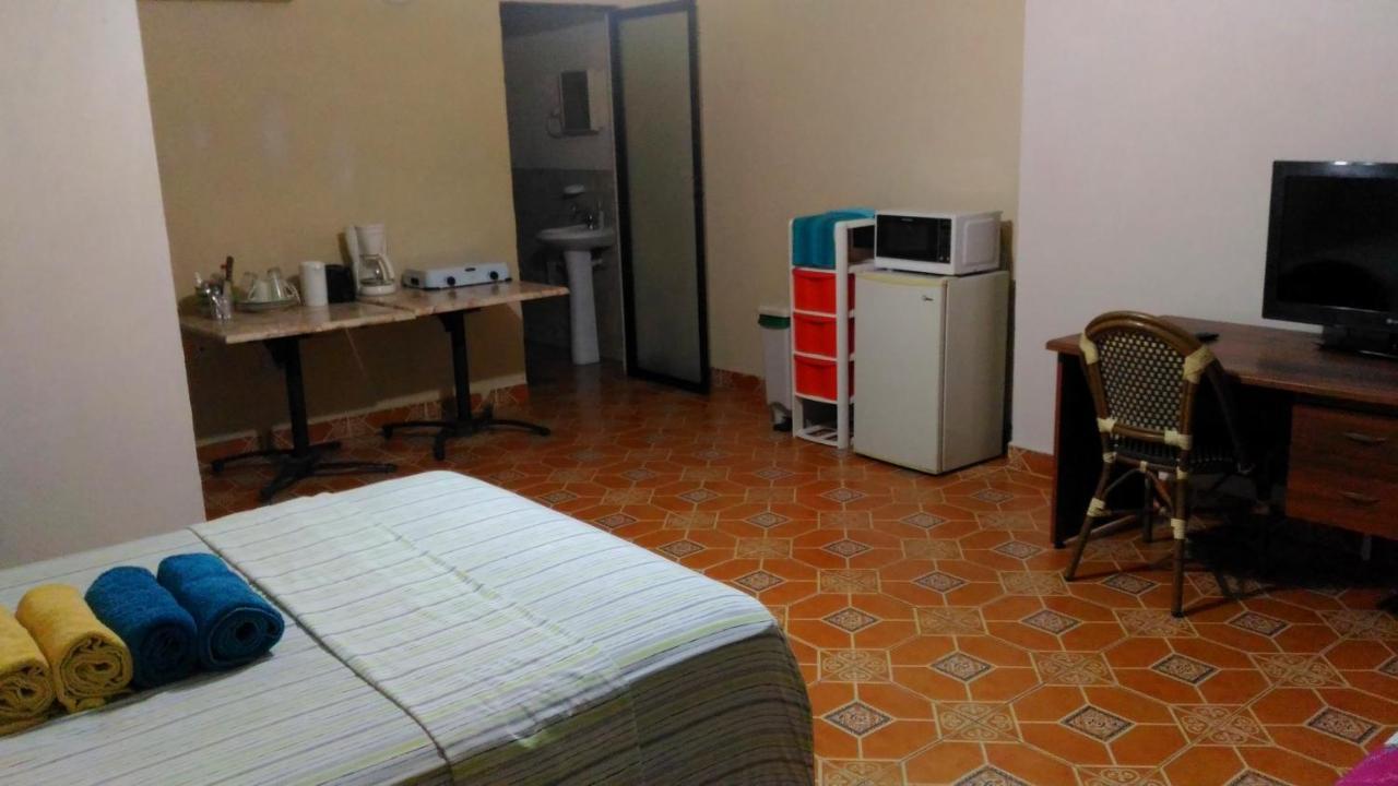 Apartments In Samara Ac Hw 200Mts To The Beach Exterior photo
